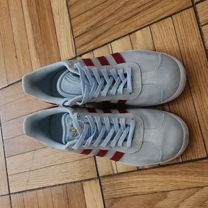 Adidas Gazelle men's 6.5, women's 7.5 sneakers